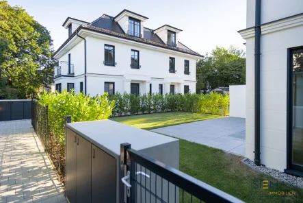 Hausansicht - Haus kaufen in München - ++CHARMANT-ELEGANT-MODERN++Traumhaus in zentraler Lage von Moosach!