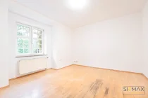 Großes Zimmer neben der Küche 