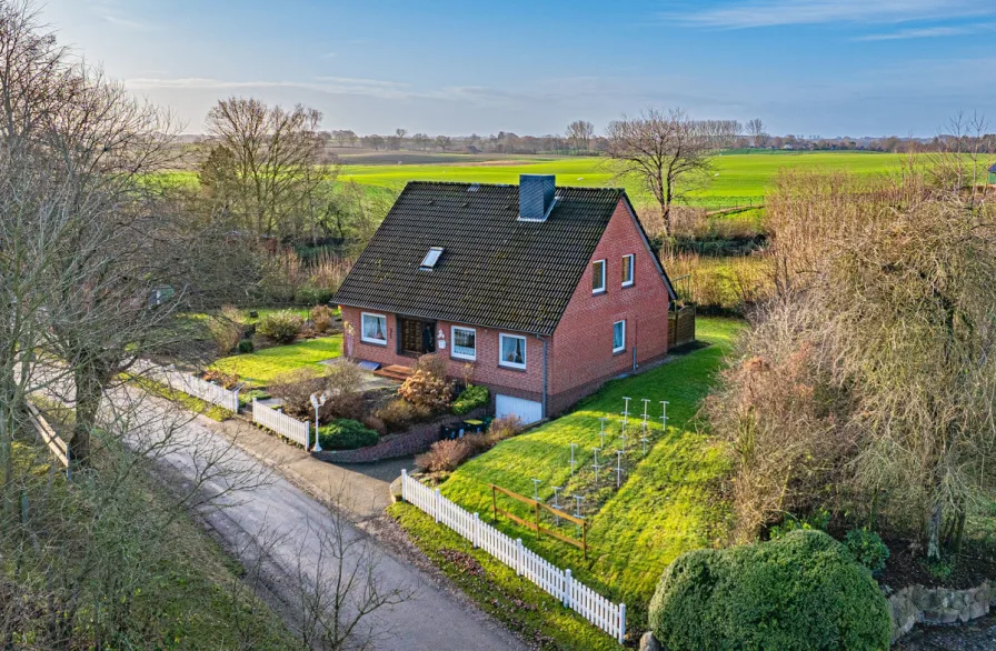 Blick über die Felder - Haus kaufen in Boren - Idyllisch Wohnen in der Nähe vom Landarzt