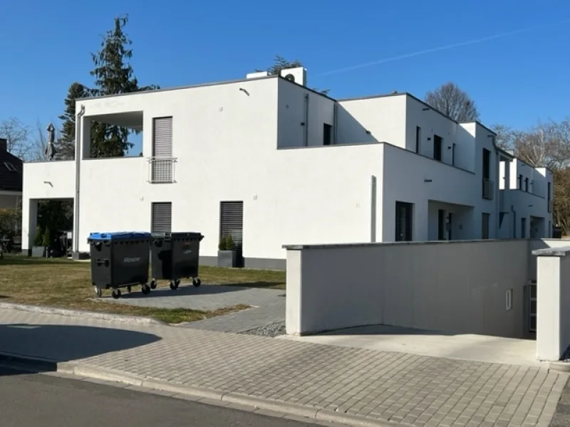 Frontansicht der Immobilie - Wohnung kaufen in Worms - Barrierefreie Traumwohnung im Musikerviertel von Worms – Moderne 105 m² mit Garten und Terrasse