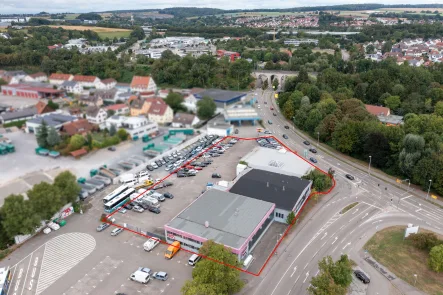 Ansicht  - Land- und Forstwirtschaft kaufen in Öhringen - Autohaus mit einer Werkstatt in zentraler Lage von Öhringen!