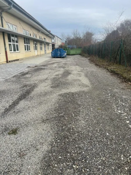 Stellplätze - Garage/Stellplatz mieten in Schwindegg - nicht überdachte Stellplätze für PKW, Wohnmobil, Boote oder Anhänger