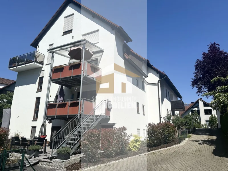  - Wohnung kaufen in Hemhofen - Perfekte Kombination: Maisonette-Wohnung  mit Dachloggia und großem Garten!