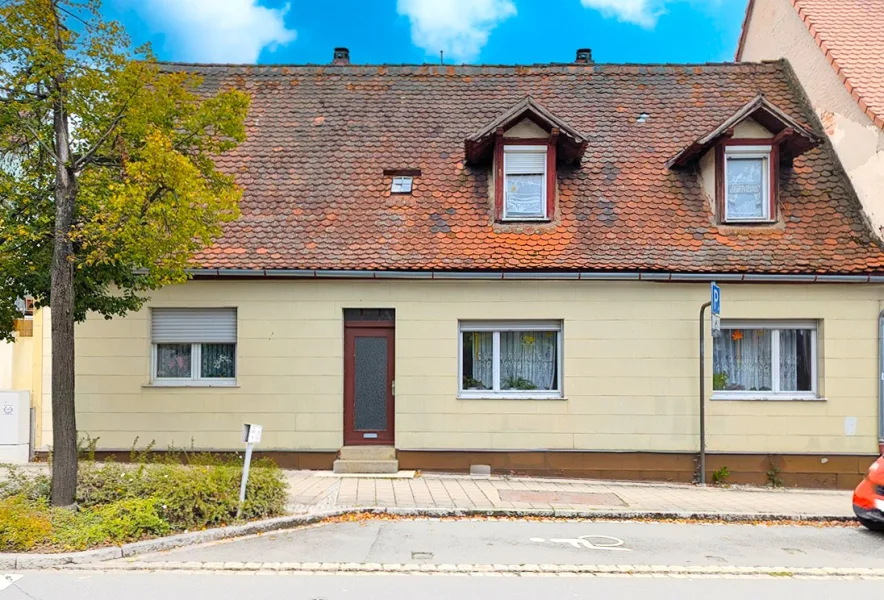  - Haus kaufen in Herzogenaurach - Sanierungsbedürftiges Einfamilienhaus in zentraler Lage von Herzogenaurach