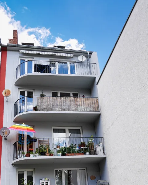 Rückseite  - Wohnung kaufen in Aachen - Perfekt aufgeteilte 2-Zimmerwohnung mit 2 Balkonen