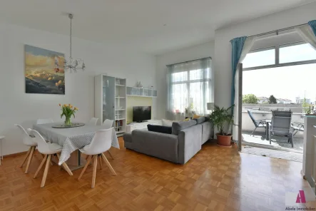 Wohn-Essbereich - Wohnung kaufen in Weil am Rhein - Schicke 4,5-Zimmer Maissonette Wohnung - Leben, fast wie im eigenen Haus