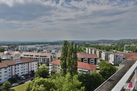 Blick Richtung Isteinklotz - Wohnung kaufen in Weil am Rhein - 3-Zimmer-Wohnung im 11. Stock mit top Aussicht bis in die Vogesen