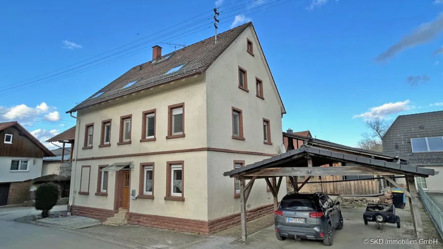 Straßenansicht - Haus kaufen in Aglasterhausen / Daudenzell - Aglasterhausen: Drei Wohnungen - 1 Preis!