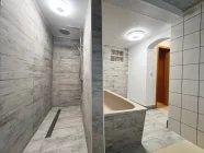 Badezimmer // Wohnung DG 