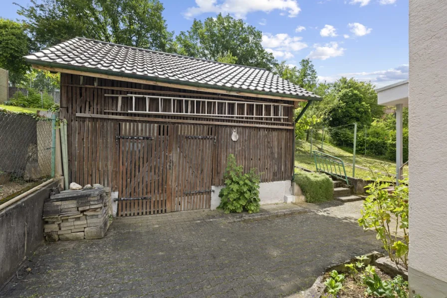 Schuppen im Garten