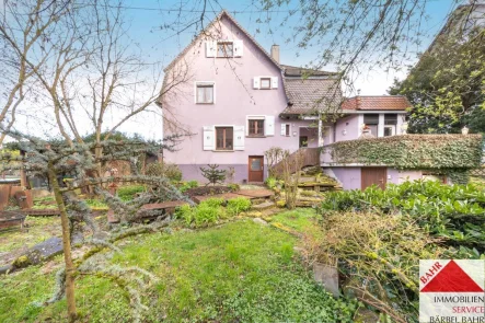 Hausansicht - Haus kaufen in Neckartenzlingen - Familientraum mit endlosen Möglichkeiten!