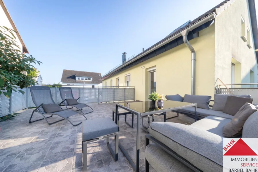 1. OG re, Terrasse - Haus kaufen in Sindelfingen - Vierfamilienhaus in idealer Lage - langfristige Investition in Ihre Zukunft!!