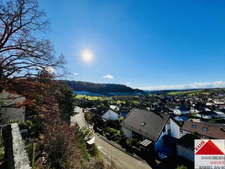 Blick vom Balkon - Wohnung mieten in Wildberg - 4-Zimmer-Wohnung mit Weitblick sucht Heimwerker!