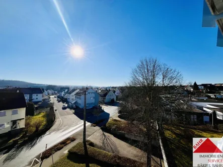 Blick vom Balkon - Wohnung mieten in Ehningen - Sonnige, frisch renovierte Wohnung mit Weitblick!