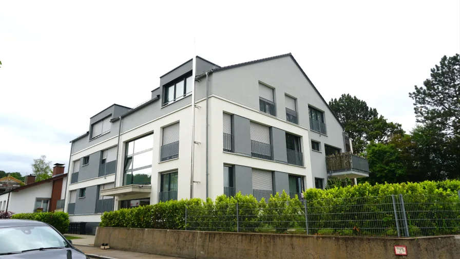 Außenansicht - Wohnung mieten in Sindelfingen - 2-Zimmerwohnung mit hochwertiger Ausstattung und großer Terrasse