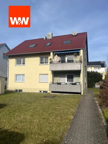 Ansicht - Haus kaufen in Ditzingen - Ditzingen, 5 Familienhaus - in gute Hände abzugeben!