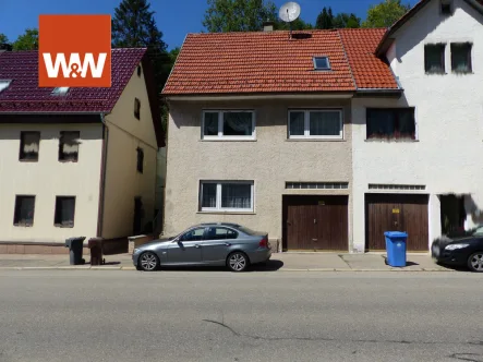 Straßenansicht  - Haus kaufen in Albstadt - Tailfingen - Einfamilienhaus mit Charme in zentraler Lage
