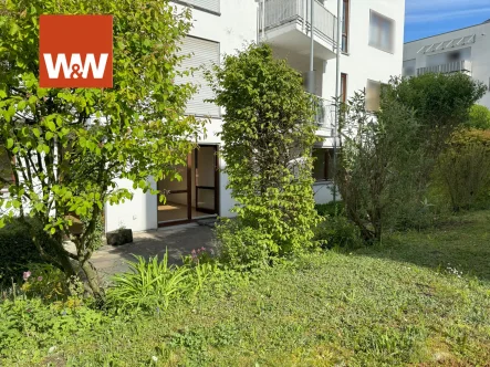 Terrasse - Wohnung kaufen in Eningen unter Achalm - GEMÜTLICHE 3-ZIMMER-WOHNUNG MIT TERRASSE