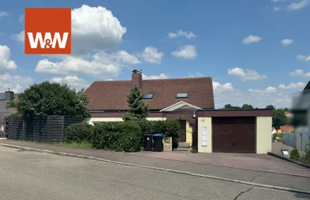 Süd-Ansicht - Haus kaufen in Oberboihingen - "WOHNGLÜCK" im 3-Familienhaus