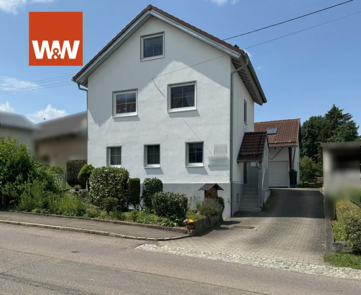 Ost-Ansicht - Haus kaufen in Geislingen an der Steige / Waldhausen - EINZIEHEN UND WOHLFÜHLEN!