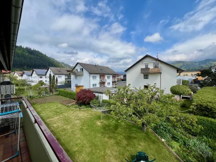 Blick vom Balkon - Wohnung kaufen in Waldkirch - " Drei Zimmer-Wohnung mit Kandelblick in Waldkirch!"