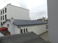 Dach der Halle und Höhe der Nachbarn