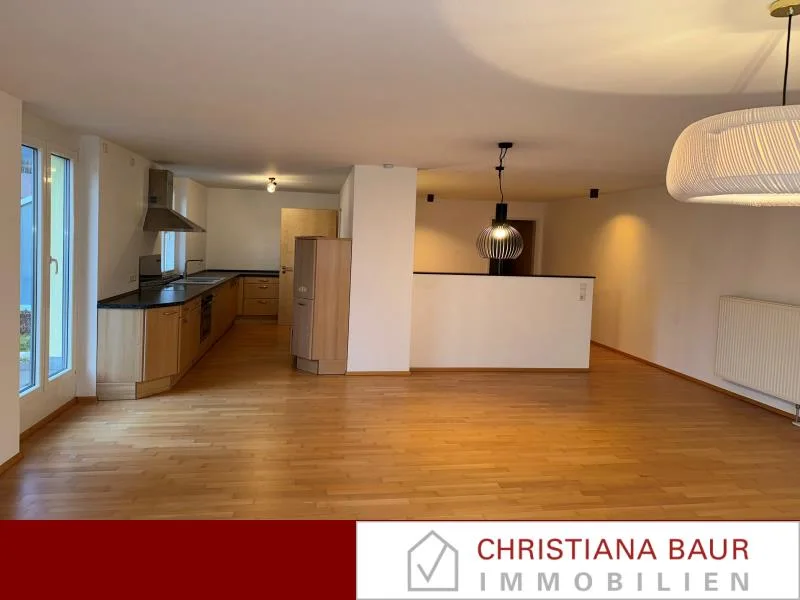 Küche und Essbereich 3. OG - Wohnung mieten in Albstadt - TRAUMWOHNUNG 119 m² Terrasse + TG