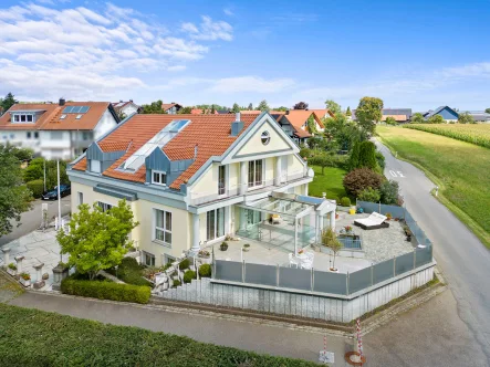 Ansicht  - Haus kaufen in Ravensburg - Vielseitigkeit neu definiert - Seltene Chance auf ein Mehrgenerationenhaus mit Office