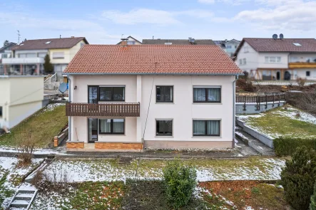 Luftaufnahme - Haus kaufen in Veringenstadt - Sofort beziehbares Einfamilienhaus mit Einliegerwohnung in bestechender Lage von Veringenstadt