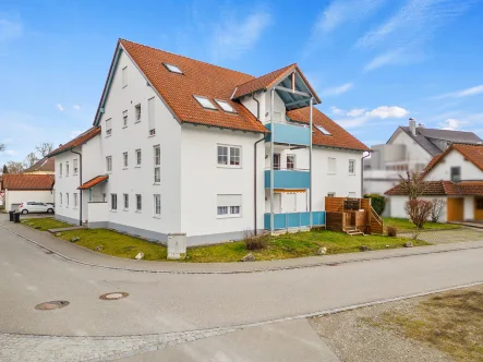 Aussenansicht - Wohnung kaufen in Aichstetten - Sofort bezugsfrei! Attraktive 3-Zimmer-Wohnung mit Balkon in Aichstetten