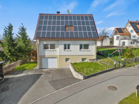 Luftaufnahme - Haus kaufen in Bad Waldsee / Mittelurbach - 360° I Freistehendes Einfamilienhaus in ruhiger Lage von Bad Waldsee-Mittelurbach