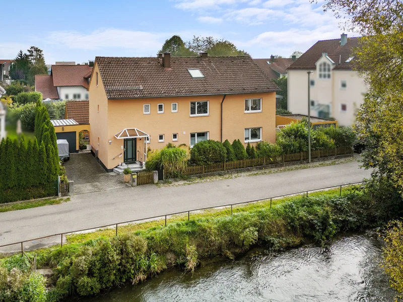 Hausansicht - Haus kaufen in Vöhringen - "Sofort Frei! Familientraum auf einem weitläufigen Grundstück in Illerzell!"