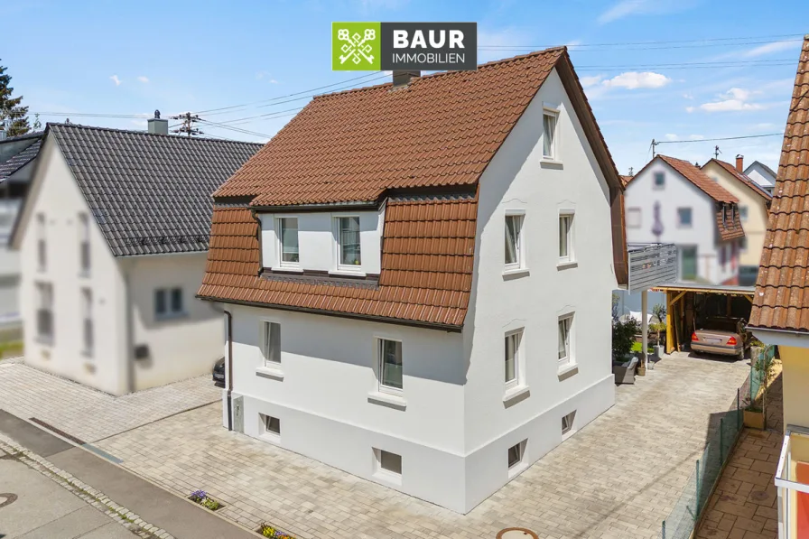 Luftaufnahme - Haus kaufen in Friedrichshafen - Umfangreich modernisiertes Zweifamilienhaus direkt in Friedrichshafen