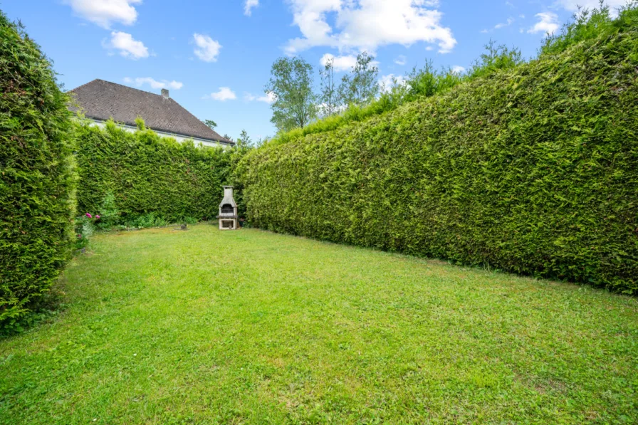 Garten mit Grillecke