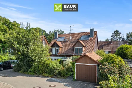 Luftaufnahme - Haus kaufen in Bergatreute - Attraktive Doppelhaushälfte in ruhiger Lage: Ihr Traumhaus mit reizendem Garten