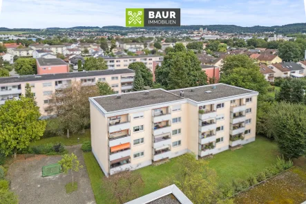 Luftaufnahme - Wohnung kaufen in Weingarten - 360° I Sofort bezugsfrei! Charmante 3-Zimmer-Wohnung mit überdachtem Balkon und Garage in Weingarten