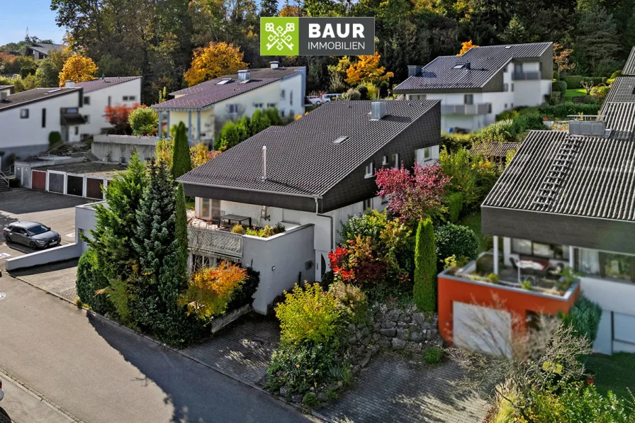 Titelbild - Wohnung kaufen in Berg - 360° |Zeitnah bezugsfrei! Schicke 2,5-Zimmer-Hanggeschosswohnung mit Terrasse und Stellplatz in Berg