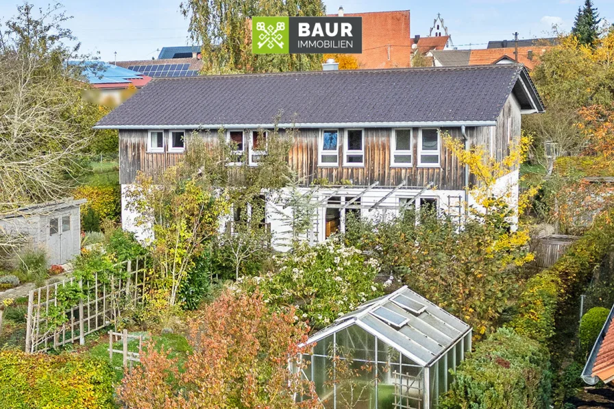 Titelbild - Haus kaufen in Laichingen / Suppingen - " Doppelhaushälfte WEG – Ländlich, ruhig und mit Garten.