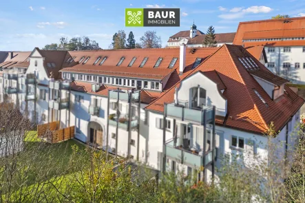 Titelbild - Wohnung kaufen in Baindt - 360°|Zeitnah bezugsfrei! Stilvolle 2,5-Zimmer-Maisonette-Wohnung mit Balkon und Garage in Baindt