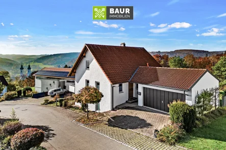 Titelbild - Haus kaufen in Zwiefalten - 360° I Zeit zu strahlen! Einfamilienhaus in idyllischer Lagevon Zwiefalten