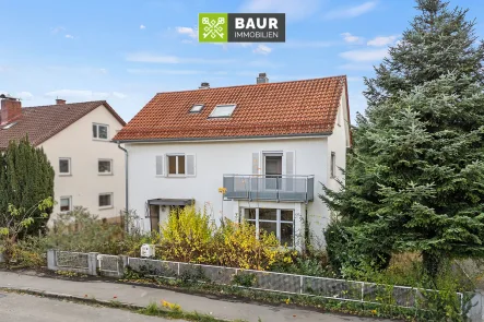 Titelbild - Haus kaufen in Weingarten - 360° I Charmantes Grundstück mit Potenzial: Zweifamilienhaus zur Sanierung nahe der Innenstadt