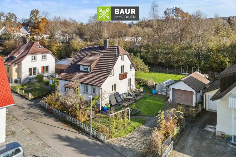 Titelbild - Haus kaufen in Bad Waldsee - BEZUGSFREI ab Mai 2025! BAD WALDSEE - GARTENSTADT. Charmantes Einfamilienhaus