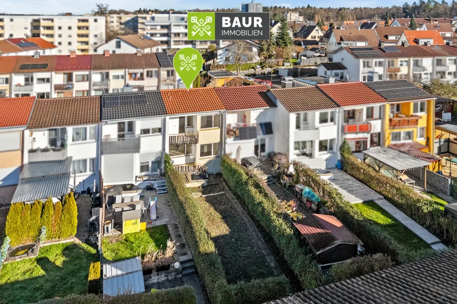 Luftaufnahme - Haus kaufen in Friedrichshafen - 360° | Renovierungsbedürftiges Reihenmittelhaus in der beliebten Kitzenwiese in Friedrichshafen