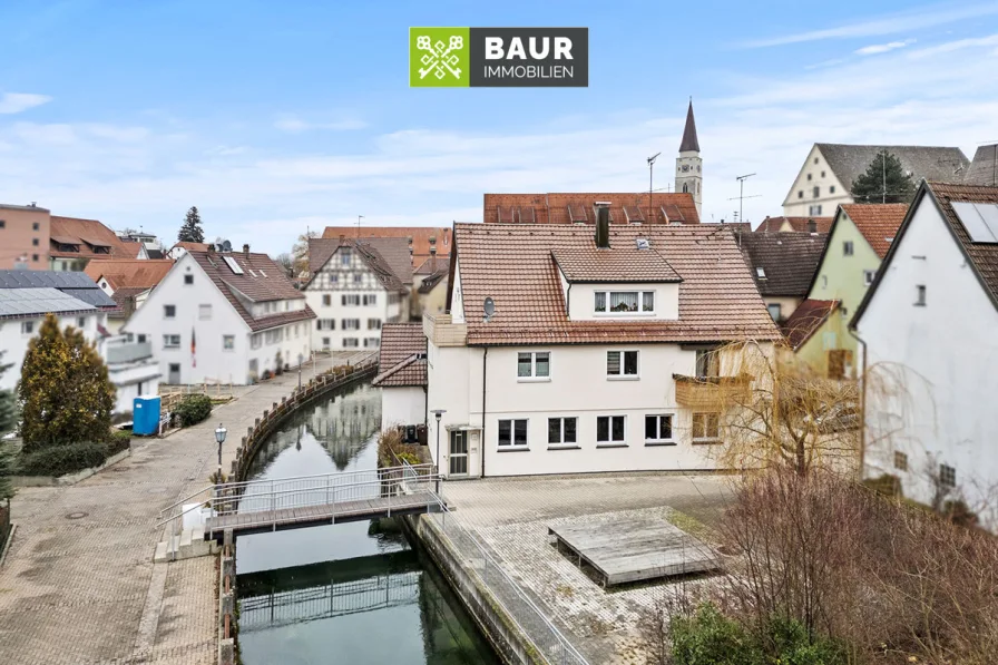 Titelbild - Haus kaufen in Ehingen - Wohn- und Geschäftshaus in der Altstadt von Ehingen mit großer Gewerbefläche und 3 Wohnungen