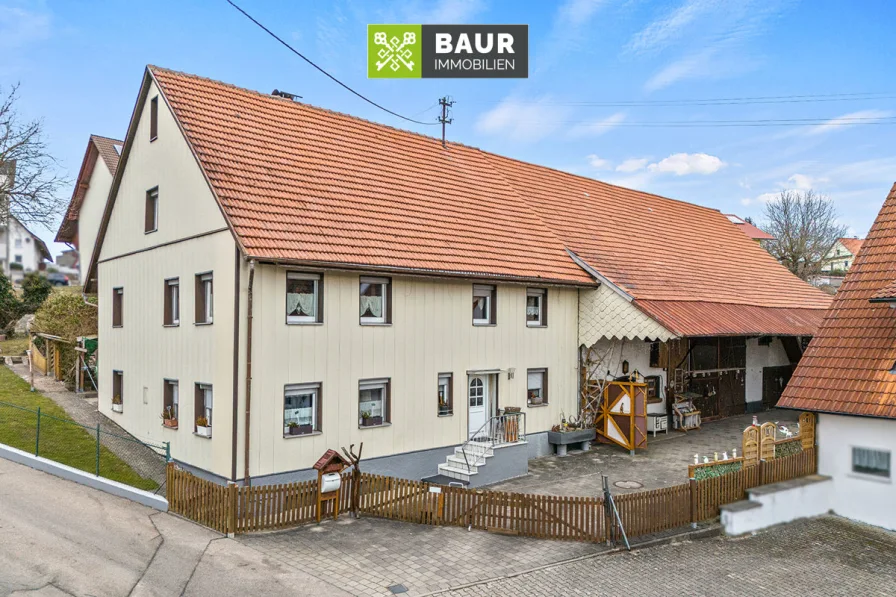 Titelbild - Haus kaufen in Horgenzell - Idylle pur! Charmantes Wohnhaus mit Scheune in Wechsetsweiler