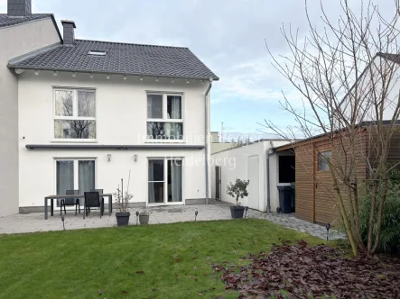 Hausansicht Garten - Haus kaufen in Bammental - Energieeffizientes A+ Haus - Ruhiges Wohnen in gehobener Lage!