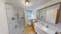 Badezimmer in Einliegerwohnung im OG