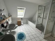 Badezimmer Ansicht 1