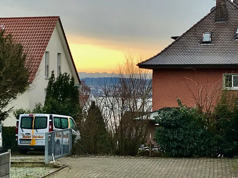 Erhaschen Sie einen Blick auf den See