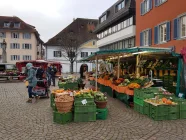 und auf den Markt